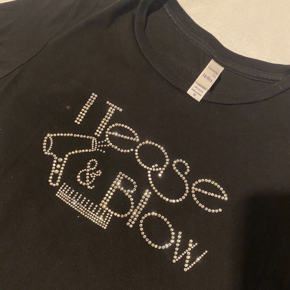 I Tease & Blow Funny Cosmetologist Rhinestone Crystal Logo Black Tshirt - S - Picture 2 of 6